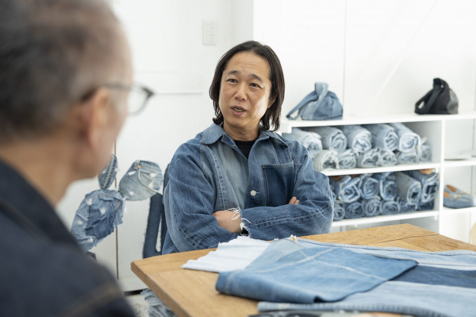 Safari』とヤマサワプレスが語る海とデニムと〈エドックス〉 | EDOX