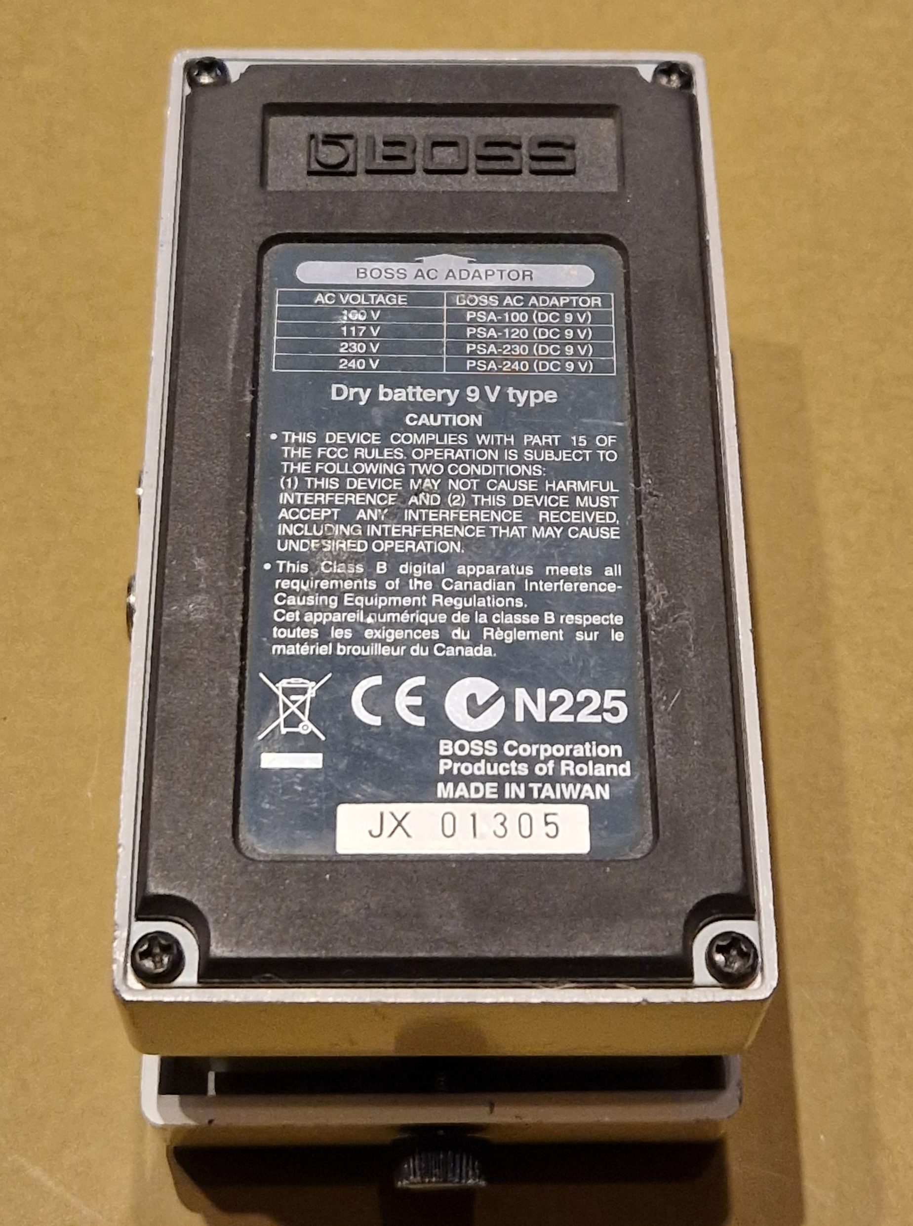 BOSS DD-3 Digital Delay - Effects Pedals