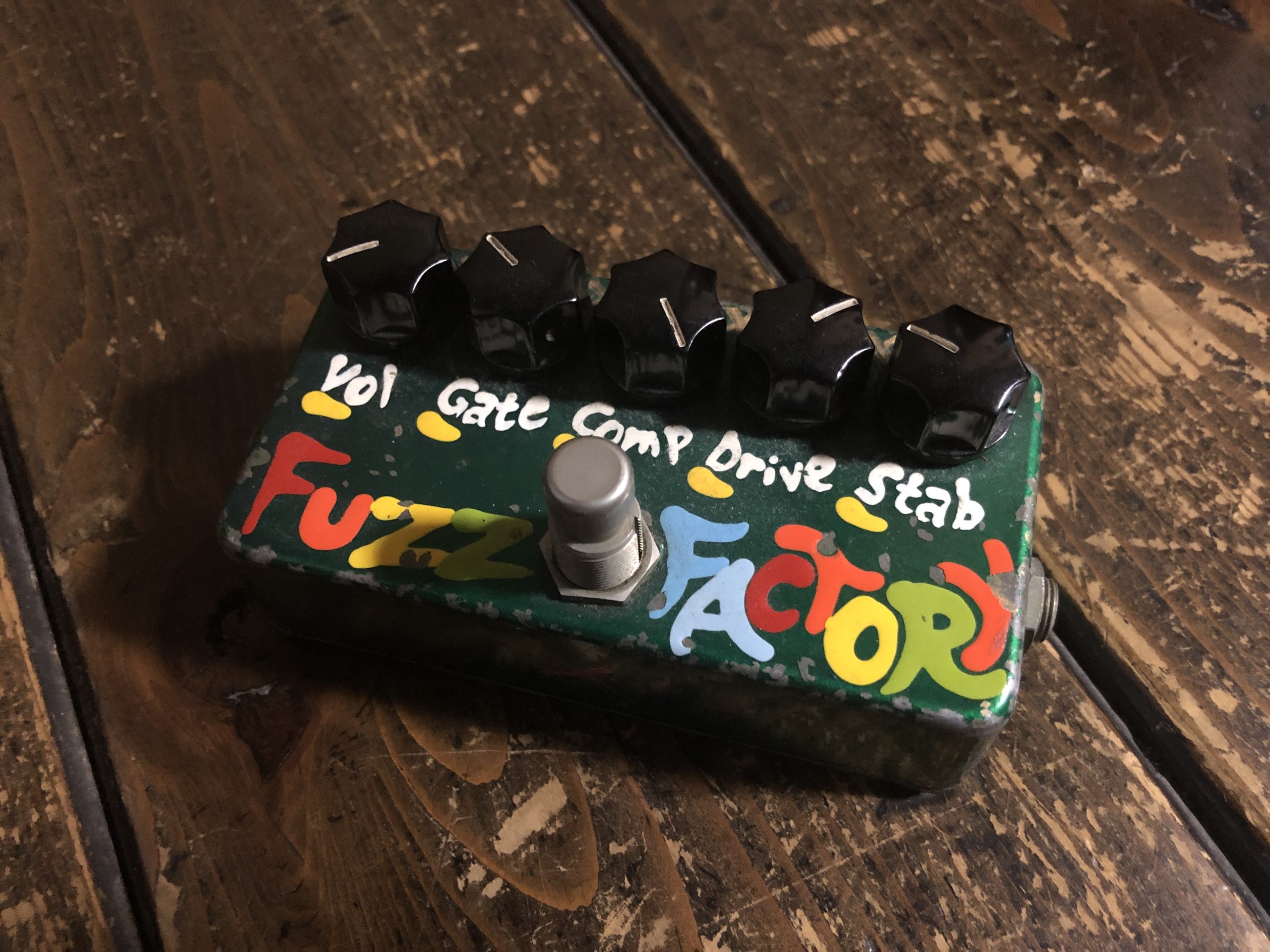元祖飛び道具系変態ファズ！Z.Vex Fuzz Factoryをレビュー | 魔法の箱