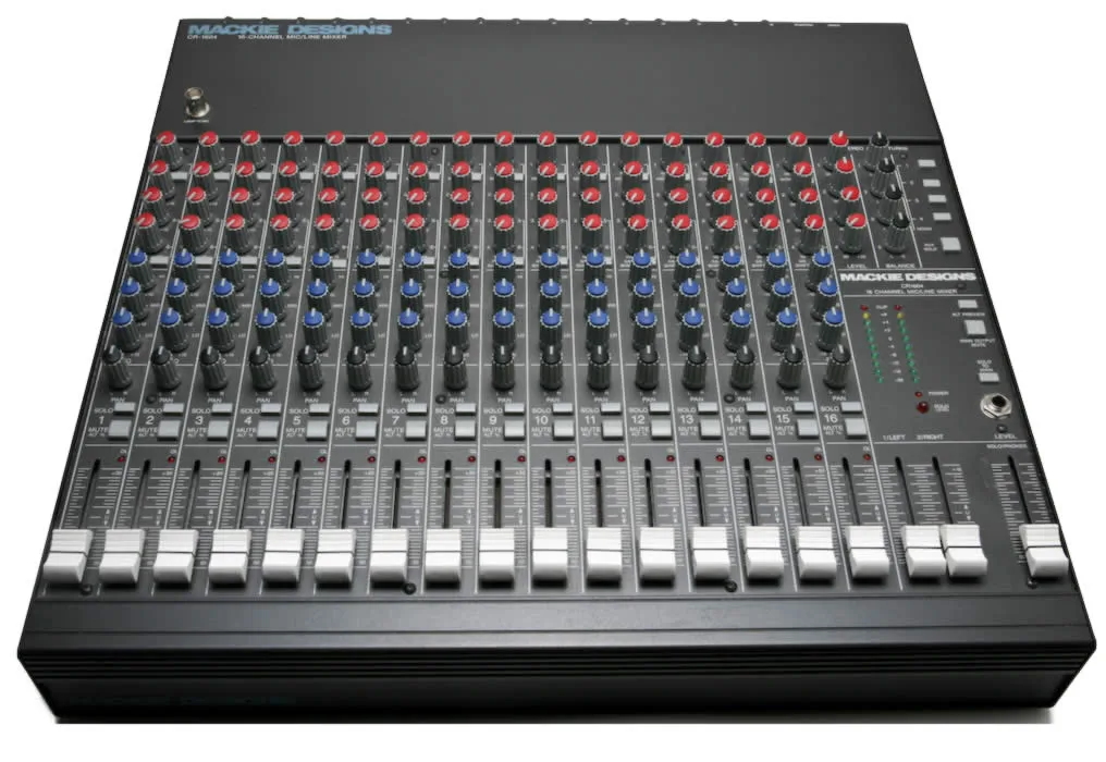 なつかし楽器道場'91年 アナログミキサー「MACKIE CR1604」- e楽器屋.com