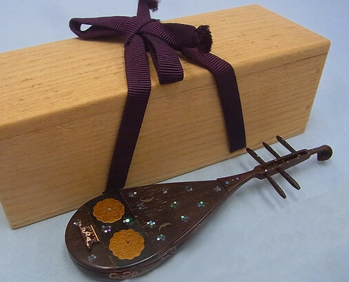 川﨑鳳嶽 正倉院形 螺鈿紫檀五絃琵琶香合 | 買取実績 | 骨董品買取専門