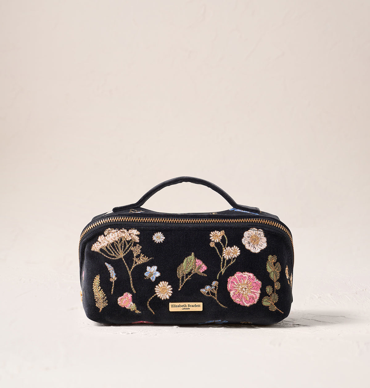 Enchanted Heart Scatter Wash Bag – Elizabeth Scarlett