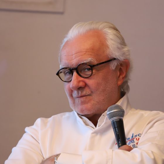 アラン・デュカス氏が登壇「ダイナースクラブ フランス レストラン