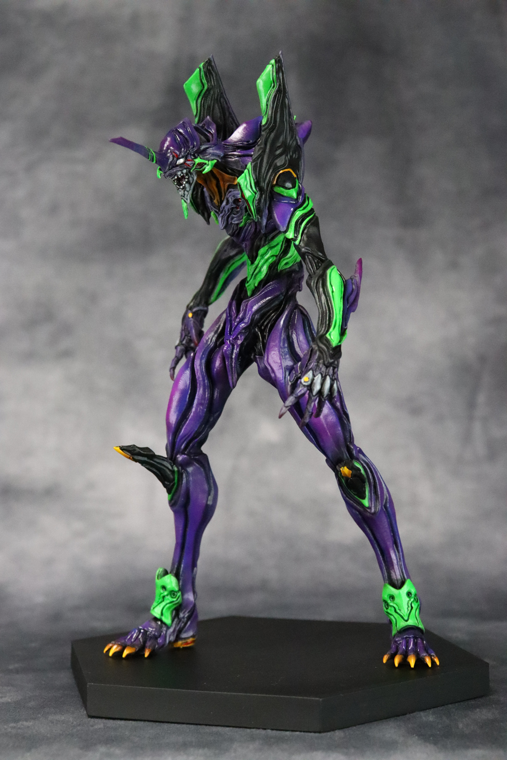 造形作家Yoshi.氏の造形による「エヴァンゲリオン初号機