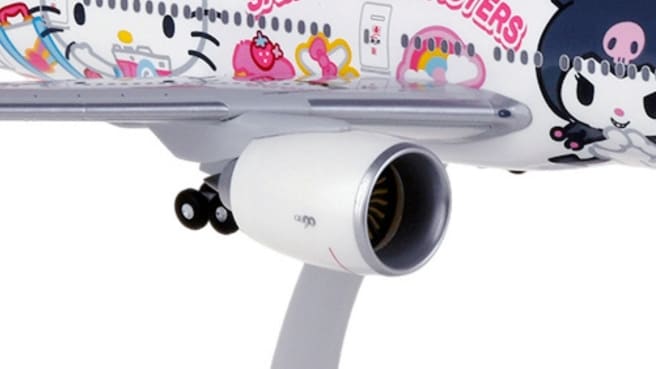 EVA AIR B777-300ER Sanrio Besties Jet 1:200 Aircraft Model｜EVA