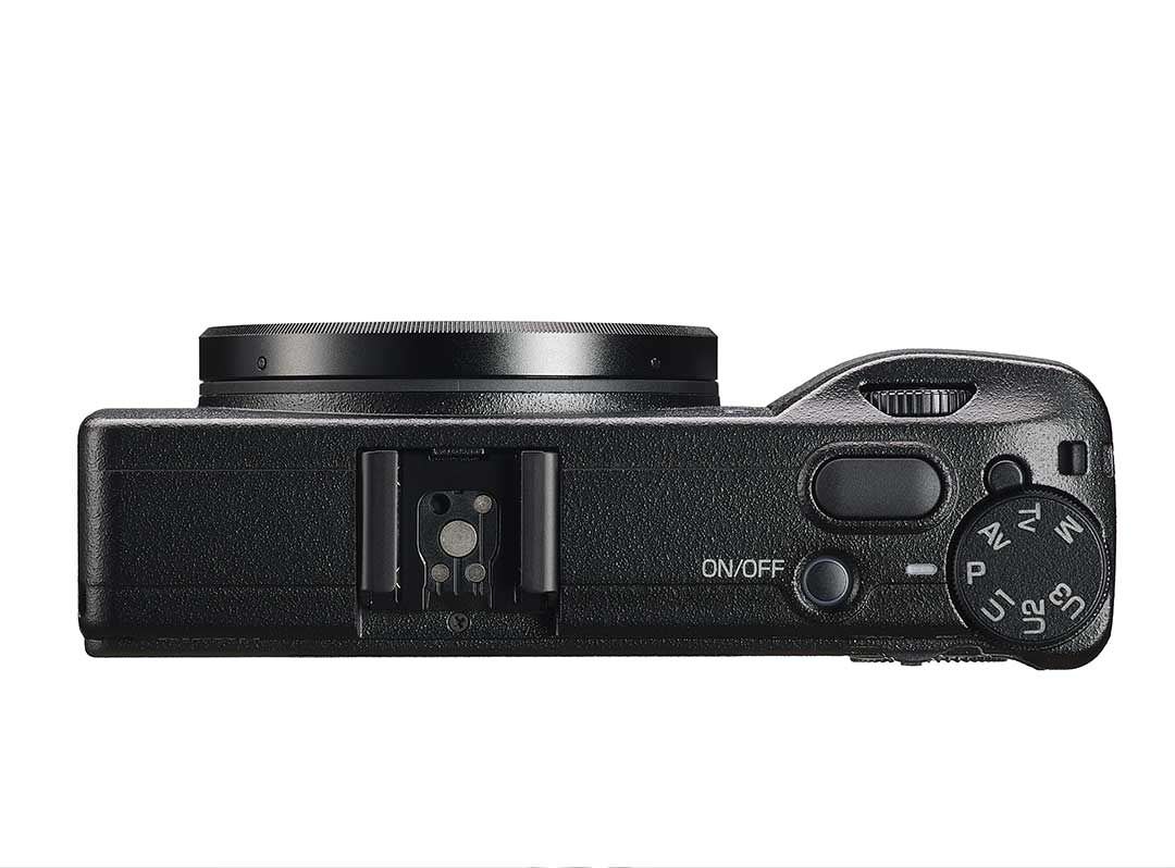 Ricoh Launches the GR IIIx with a New 40mm Lens - Exibart Street