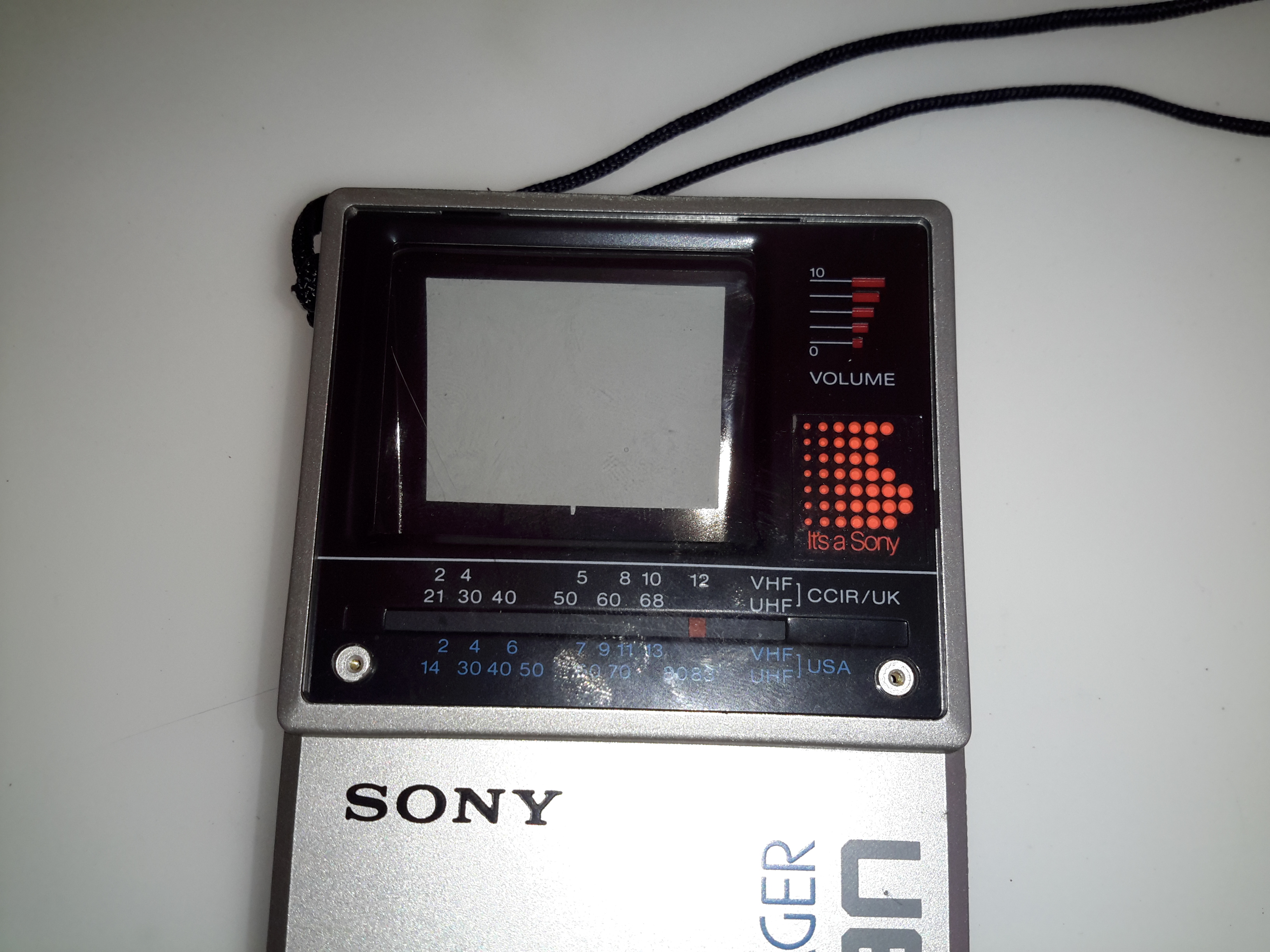 Sony Watchman FD-20 Flat CRT TV Teardown – Experimental Engineering