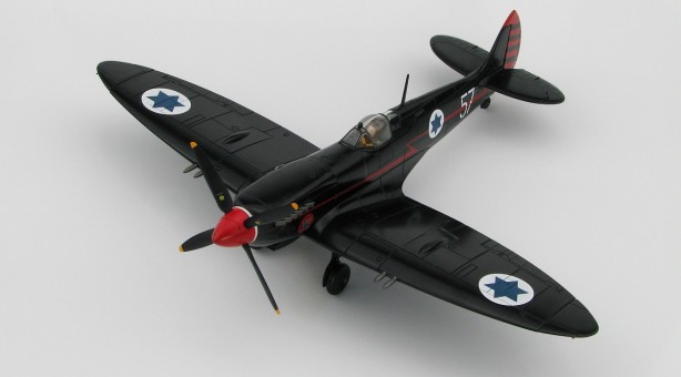 Highly detailed Hobby Master model warbird Spitfire Mk.IX Sgn. I