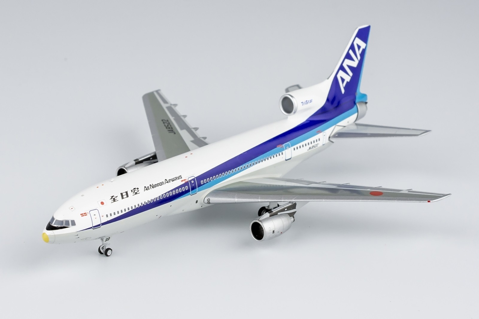 ANA JA820A Aviation400航空機・ヘリコプター ANA JA820A Aviation400