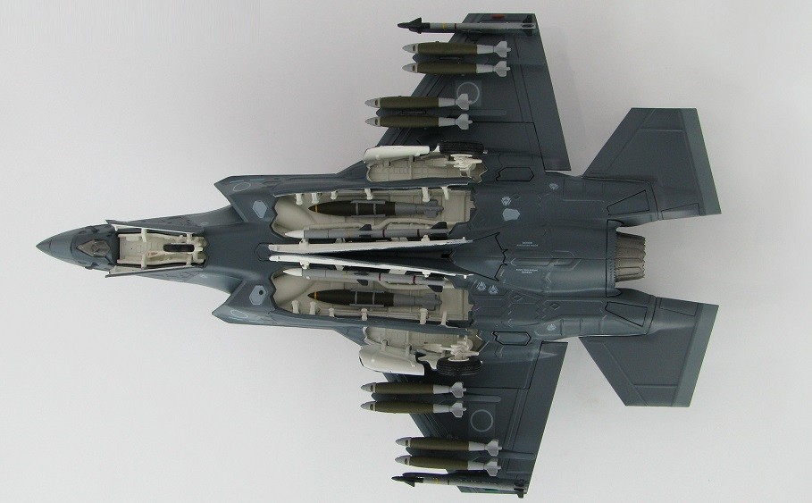 Japan JASDF F-35 Lightning II Aug 2016 die-cast Hobby Master