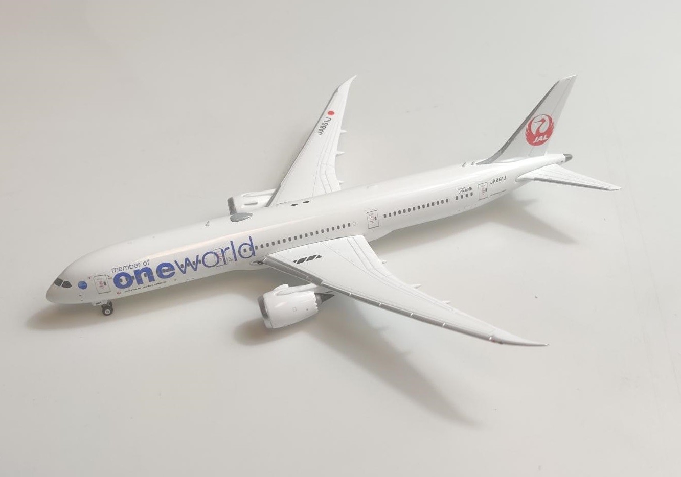 JAL 'One World' Boeing 787-9 Japan Airlines Dreamliner JA861J