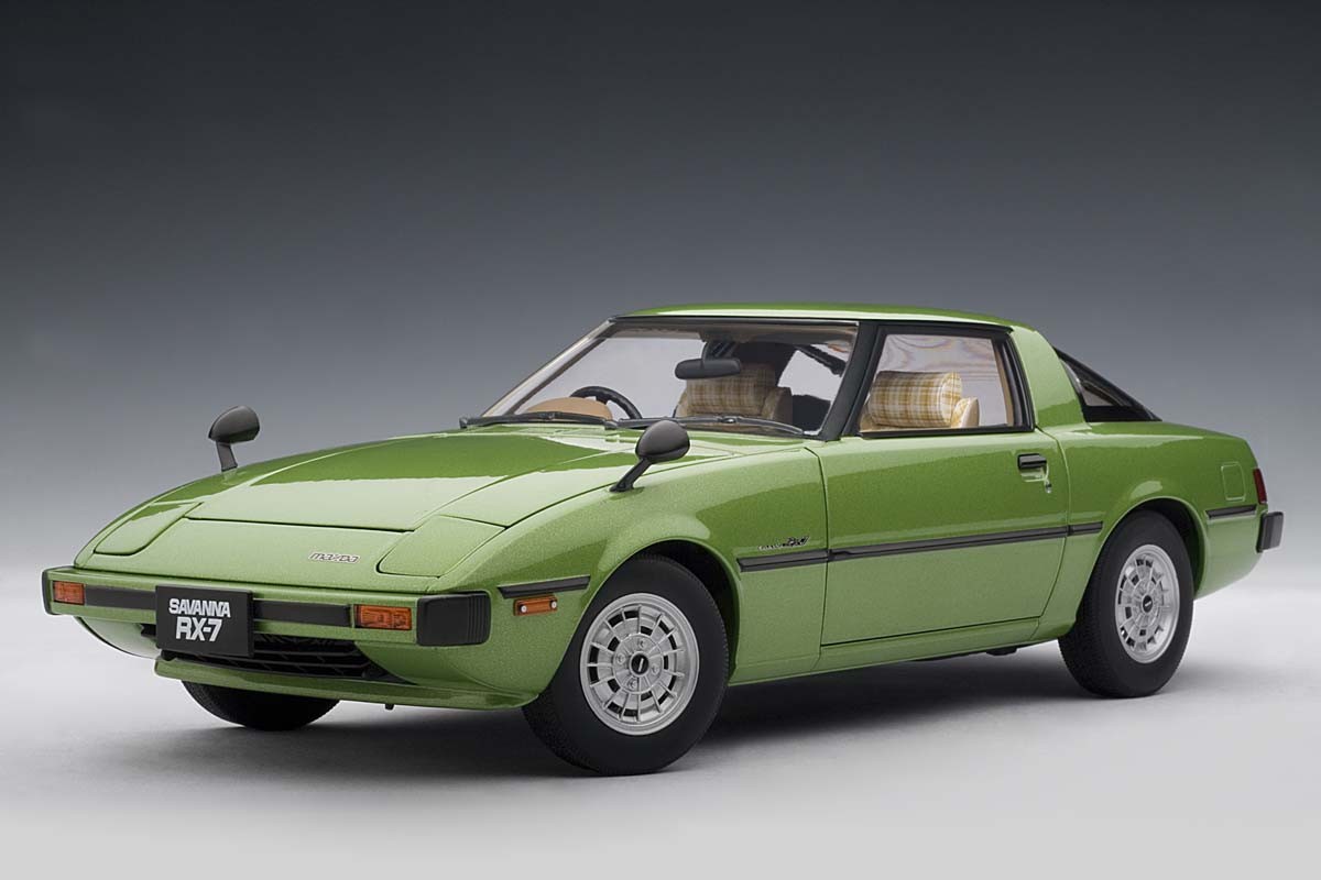 AUTOart 1:18 Scale Mazda Savanna RX-7 (SA) Mach Green. ezToys