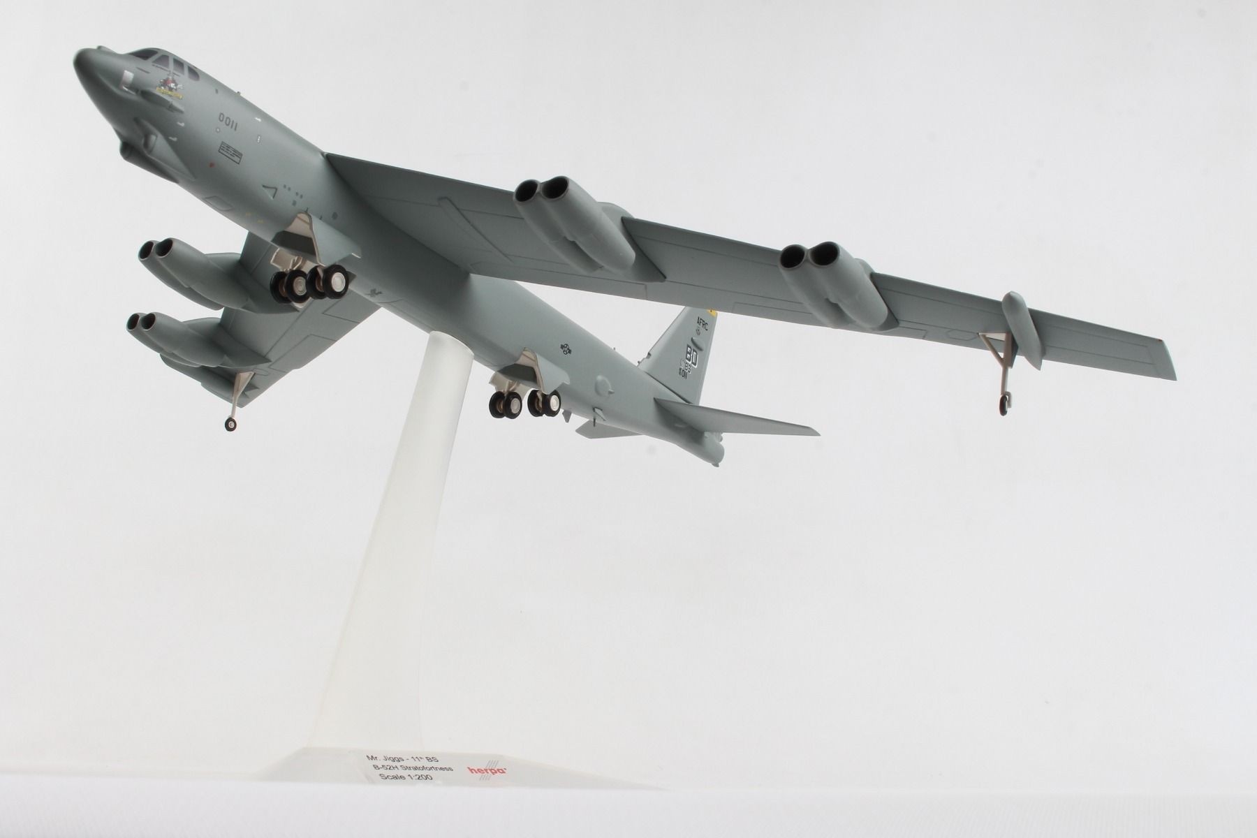 USAF B-52H 11TH BS Jiggs Squadron Herpa Scale 1:200 HE570916