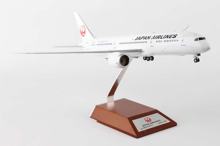 JC Wings Die Cast models JAL 787-9 Reg# JA861J w/stand JCwings