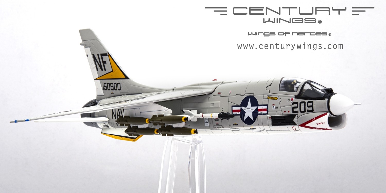 ☆美品・1/72スケール☆F-8E クルセイダー CENTURY WINGS 1/72 F-8E