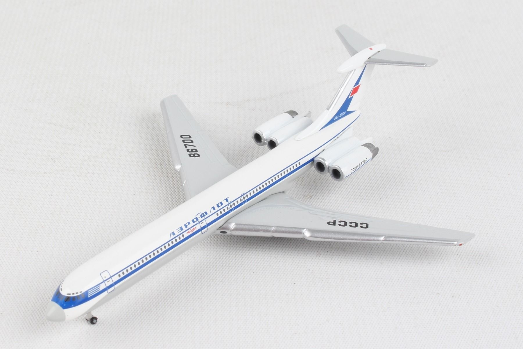 Air Koryo Ilyushin IL-62M 고려항공 P-885 Илью́шин Ил-62 Herpa