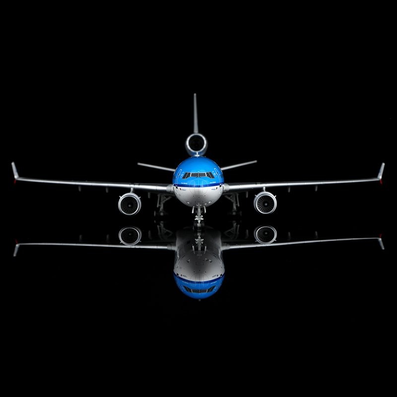 KLM MD-11 Reg: PH-KCD L2103 Diecast SQ Wings Scale 1:200 ezToys