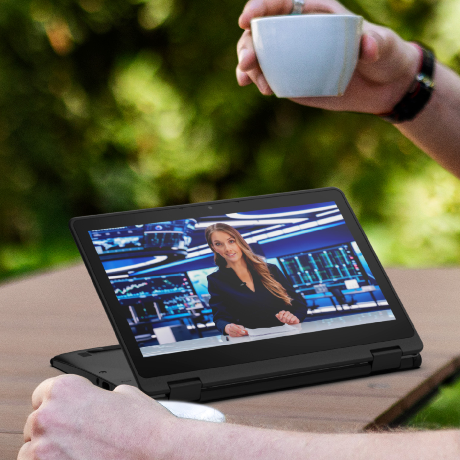 11.6型ワイド ノートパソコン（PC） LIFEBOOK QHシリーズ（WQ1/K1