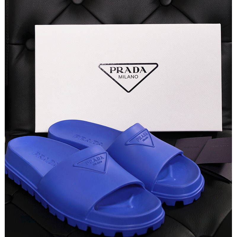 prada_slide_pool_blue_logo_des
