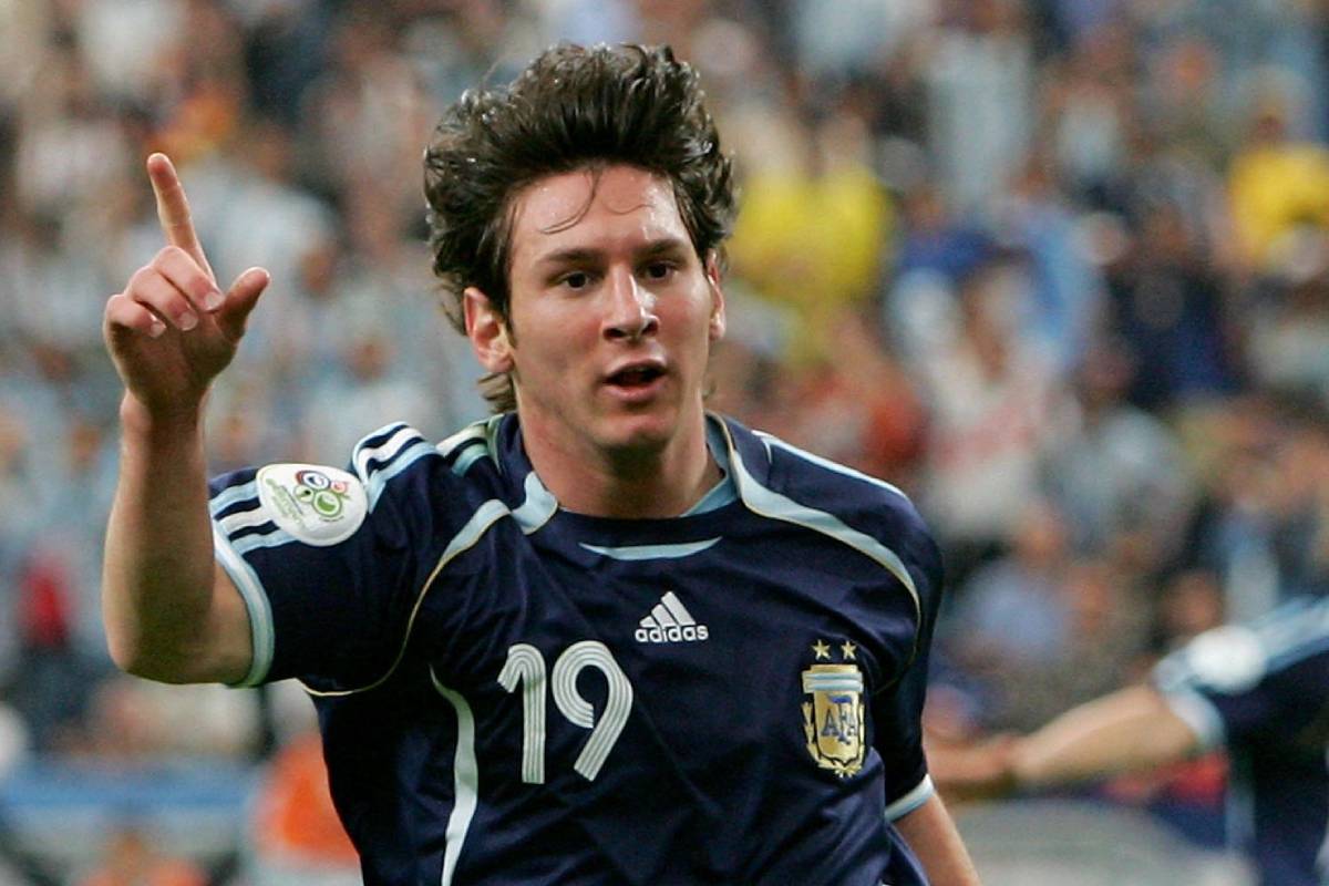 19年前の今日”にメッシがW杯初出場！ 当時18歳358日で決めたゴールが凄