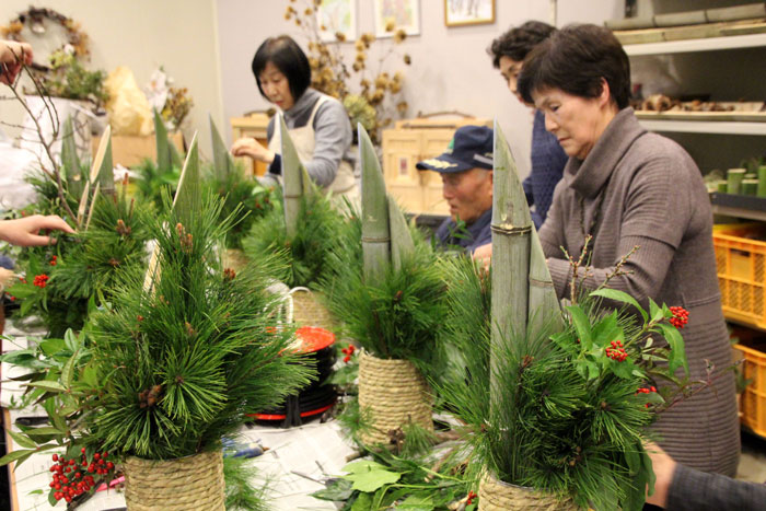 2015森の学校⑫ ミニ門松づくり | あきた森づくり活動サポートセンター