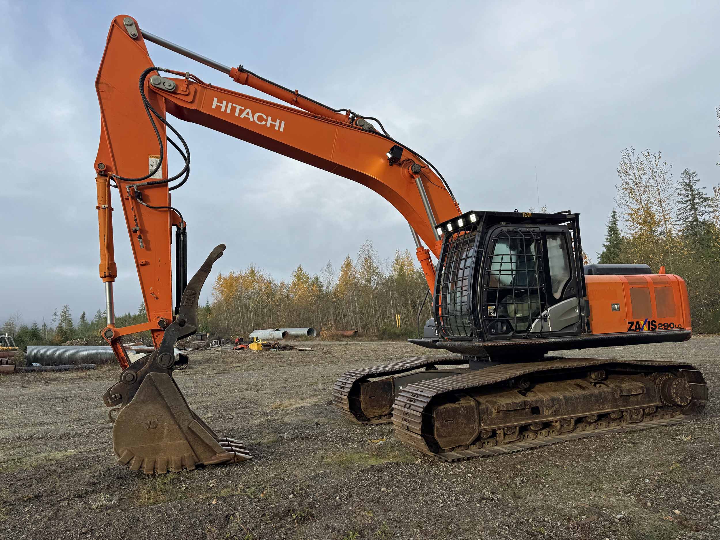 2014 Hitachi ZX290LC-5N Hydraulic Excavator - Forestech Equipment Ltd.