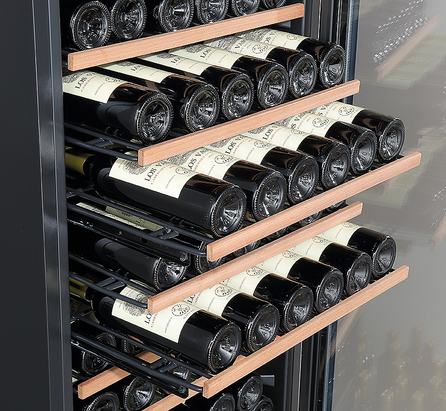 使いやすさと安全性に優れた大型ビルトインモデルワインセラー FJP