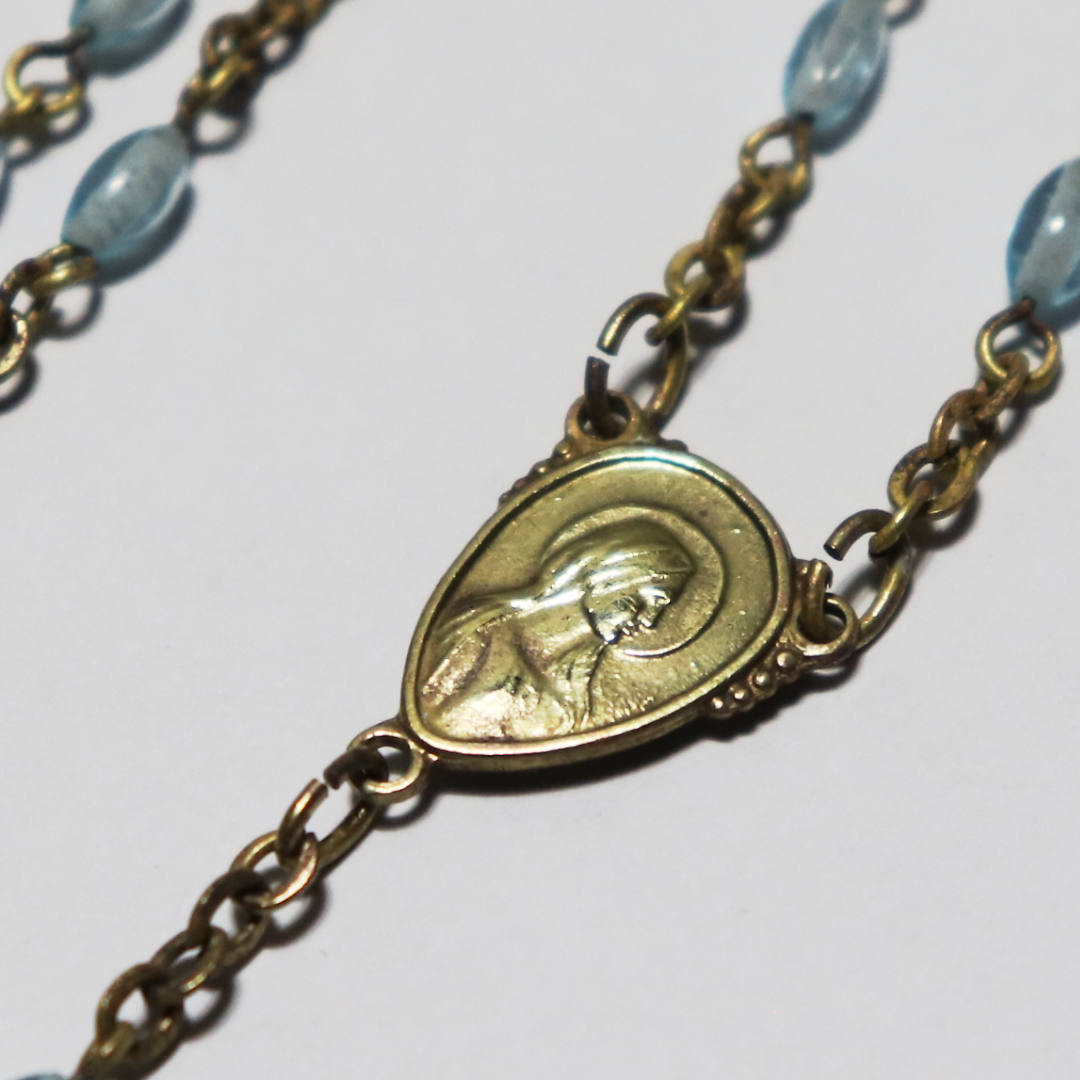 フランスアンティークガラスビーズのロザリオ・横顔の聖母マリアと