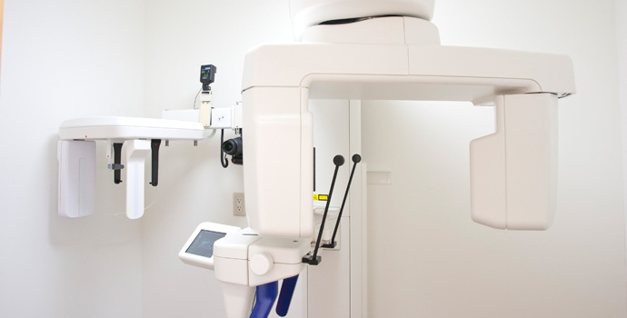 歯科用CT・デジタルレントゲン：医院について：院内ツアー｜ファミリア