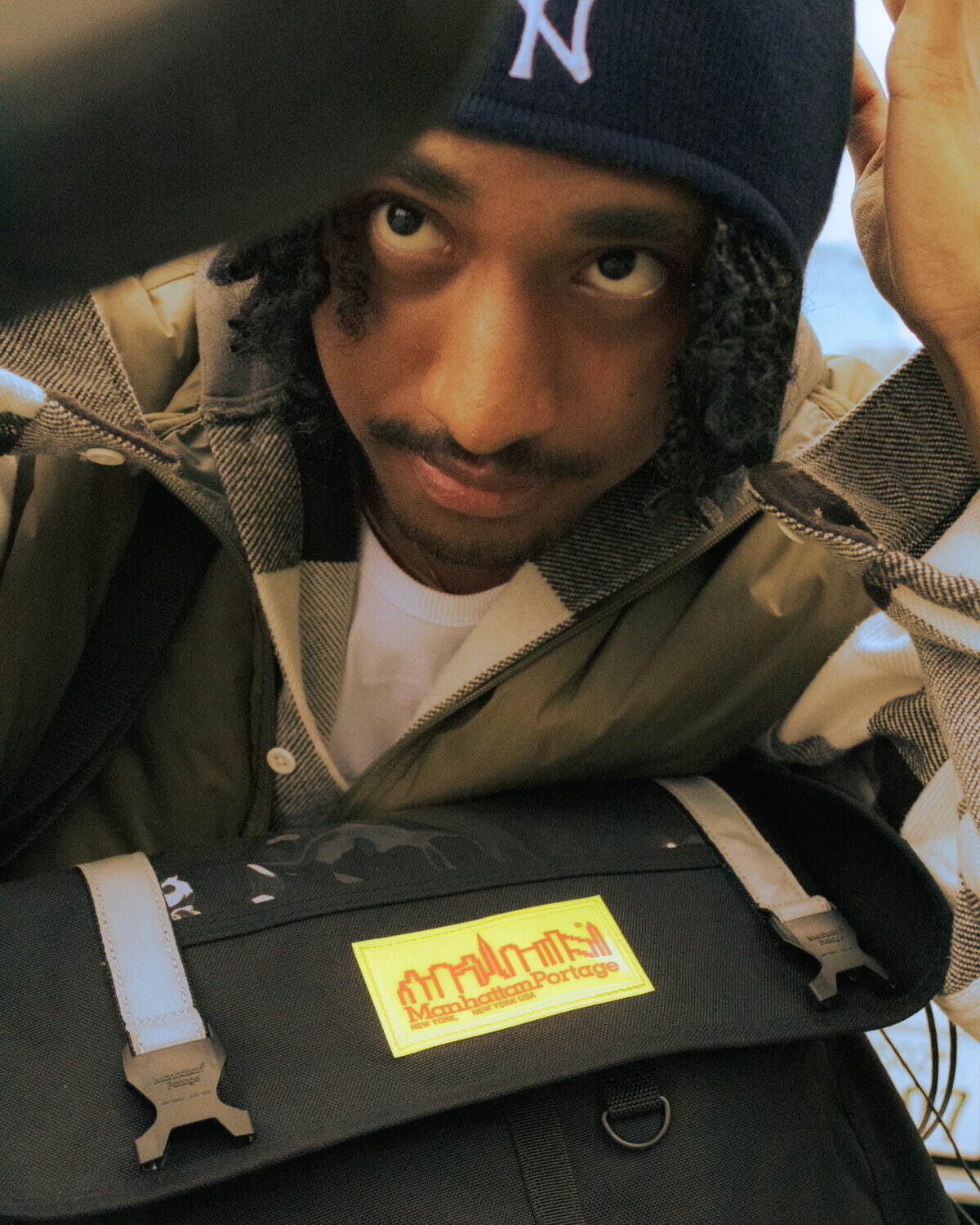 マンハッタンポーテージ×ビームスの大容量メッセンジャーバッグ、創業