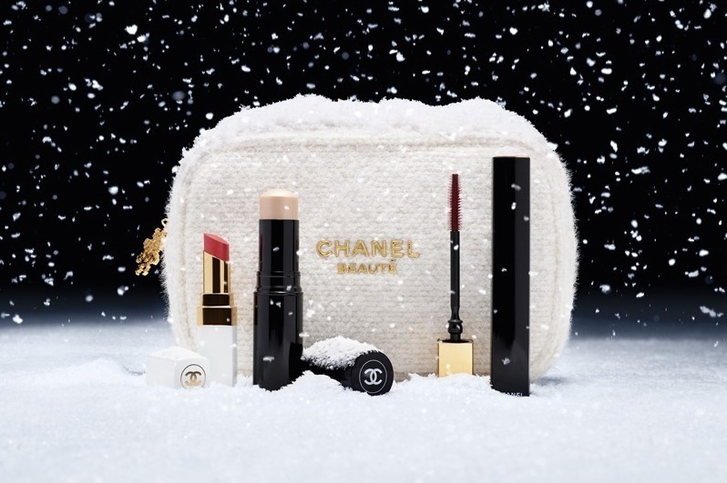 2024年クリスマスコフレ特集【ポーチ付きキット】人気デパコスの