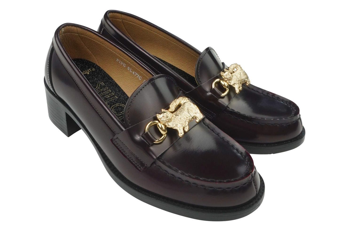 シーロン×ハルタ“星降る夜に彷徨う猫”モチーフのローファー、煌めく