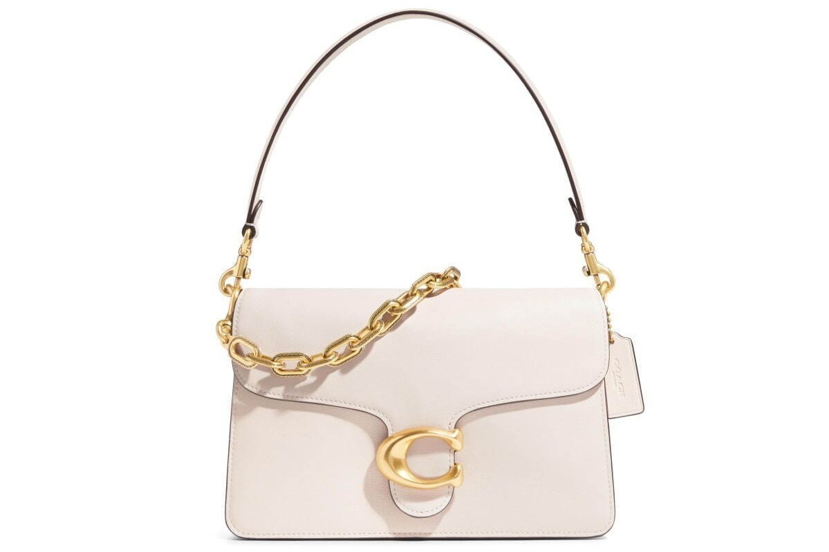 コーチのアイコンバッグ「タビー」25年春新作、アクセサリー風チェーン
