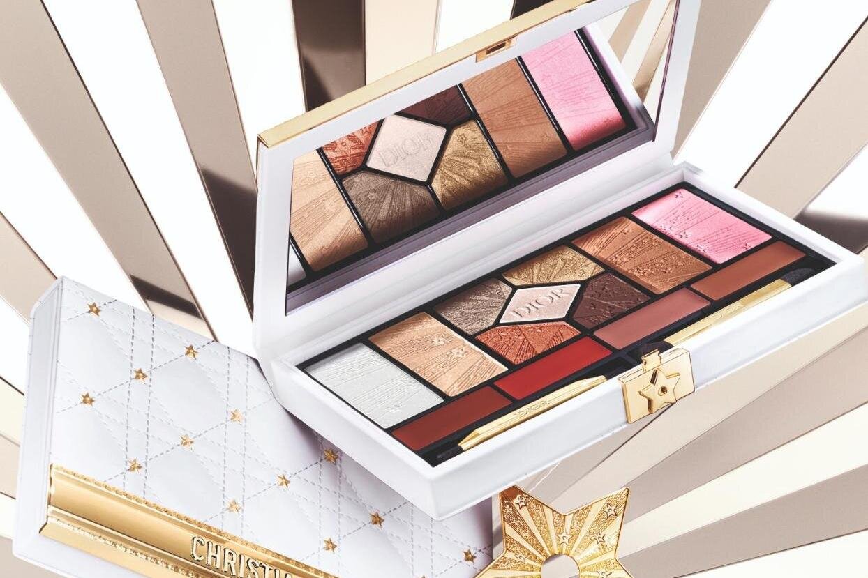 ディオール25年クリスマスコスメ、“星×カナージュ”パケの5色アイ