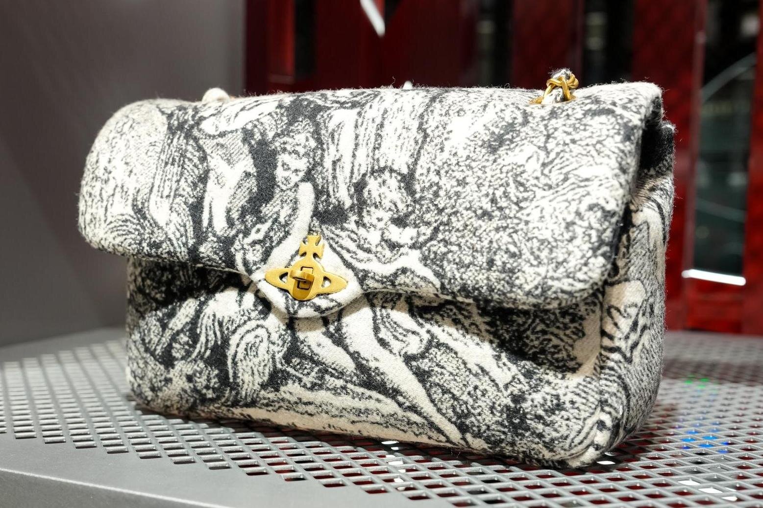 ヴィヴィアン・ウエストウッド、“ヴィーナス”主役の西洋絵画風