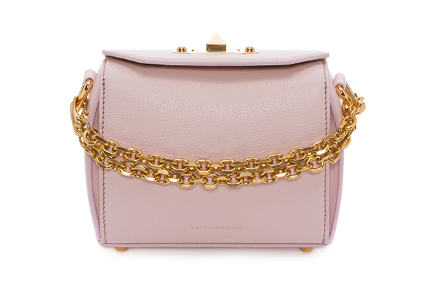 アレキサンダー・マックイーンの「ボックスバッグ」から青山店限定の
