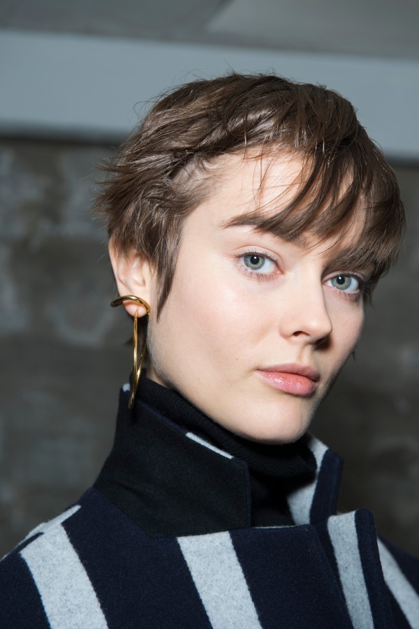 sacai×シャルロット・シェネの右耳用ピアス - ひねりを加えた