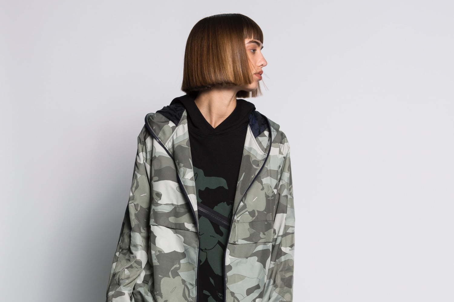 ビー ヨウジヤマモトの“迷彩柄”ジャケット＆パンツ、東京・名古屋など