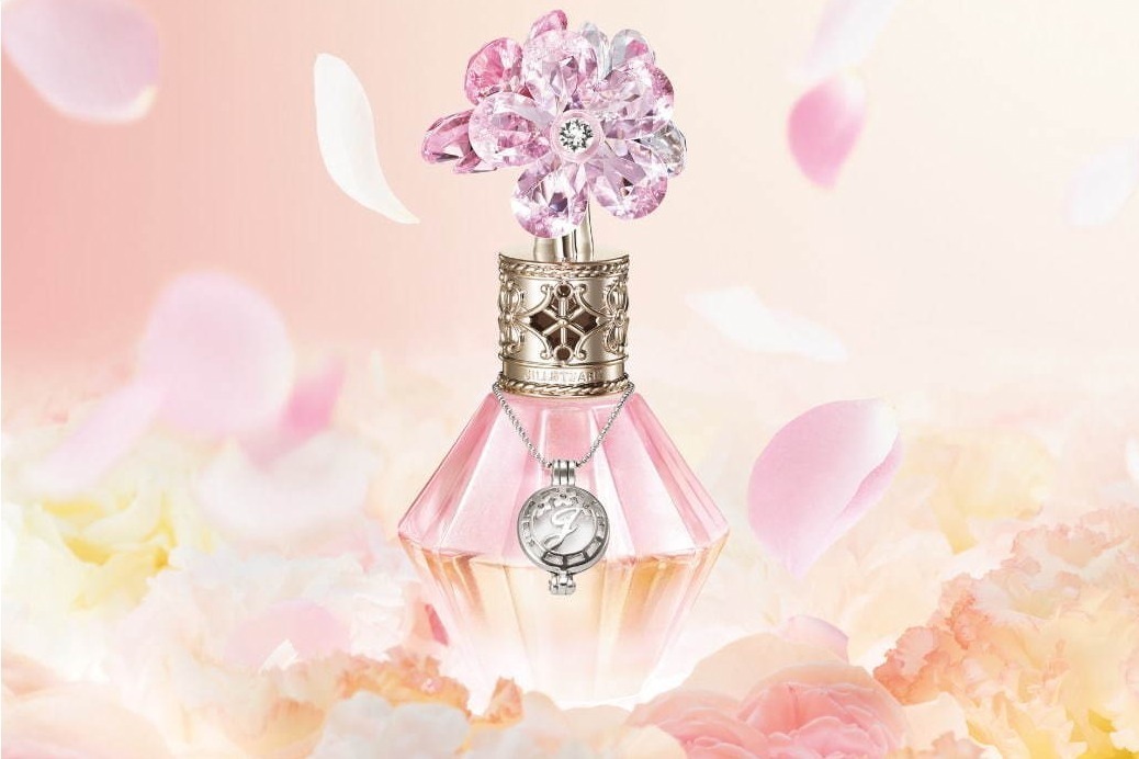 ジルスチュアート“花の蜜”を閉じ込めた新香水「ビーラブドチャーム