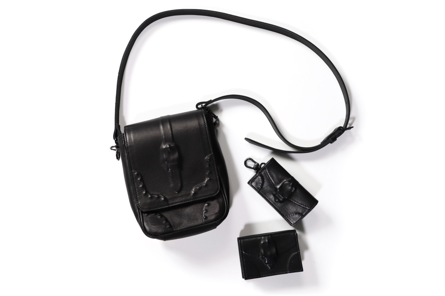 メゾン ミハラヤスヒロの“炙り出し”ショルダーバッグやミニ財布