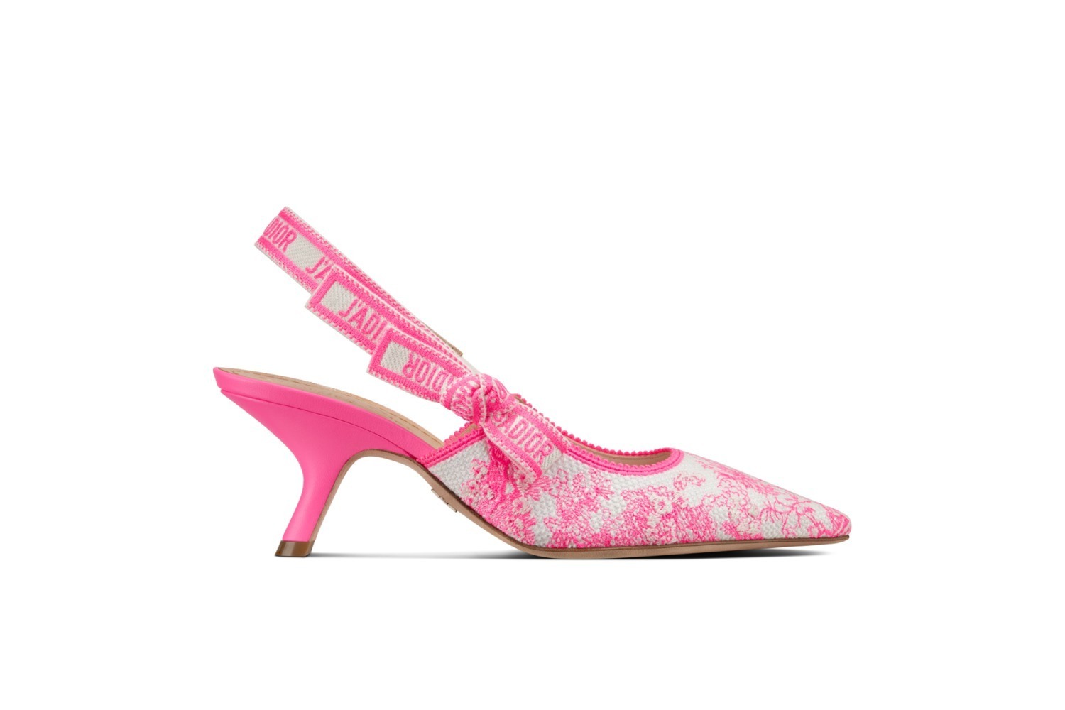 ディオールの新作シューズ、“トワル ドゥ ジュイ”のパンプス「J'ADIOR