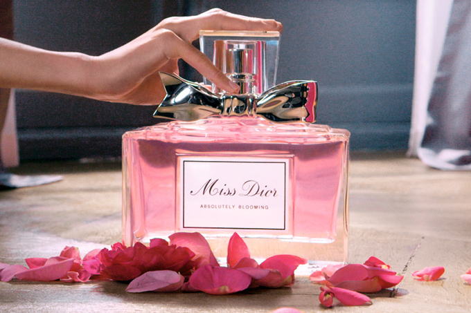 ディオールの香水「ミス ディオール アブソリュートリー ブルーミング