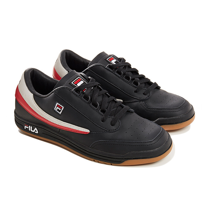 ゴーシャ ラブチンスキー、FILA&Kappaとのコラボウェアをドーバー銀座