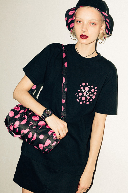 展覧会「草間彌生 わが永遠の魂」とX-girl・XLARGEがコラボ、