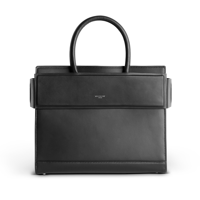 ジバンシィの新アイコンバッグ「ホライゾン」単一カラーにレザーベルト