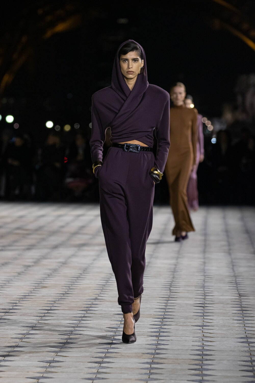 サンローラン 2023年夏ウィメンズコレクション - 舞踏家 マーサ