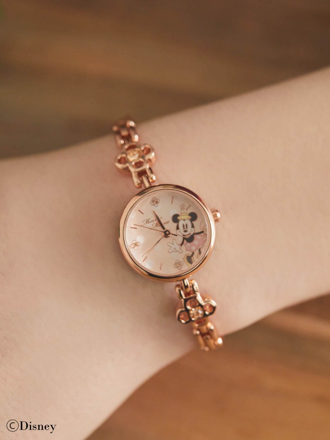 メゾン ド フルールから“ミッキー＆ミニーマウス”の新作ウォッチ、花