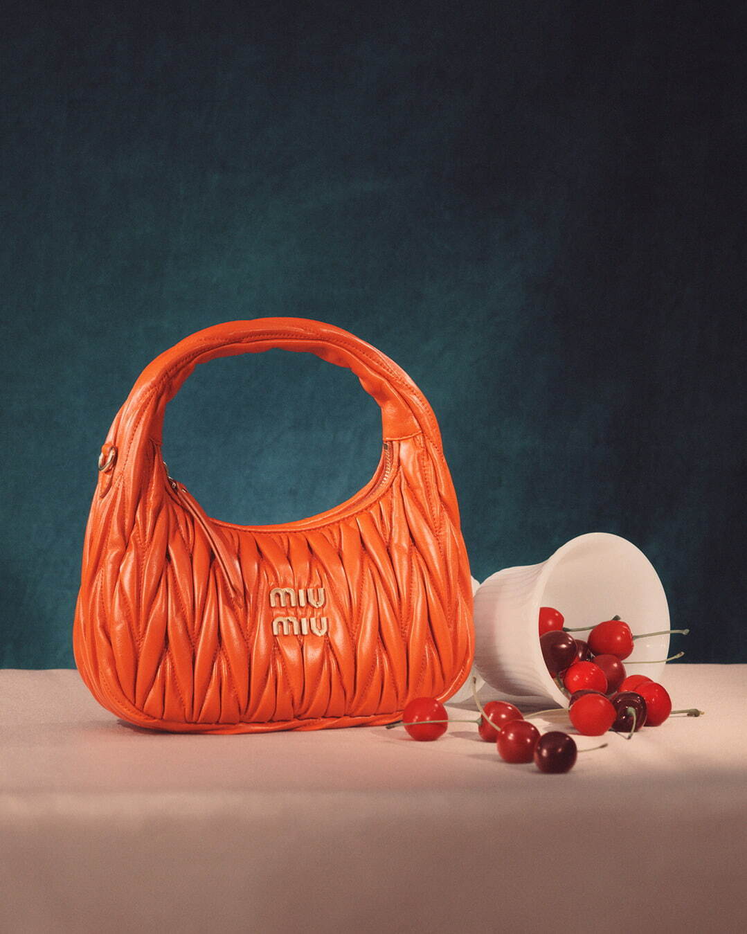 ミュウミュウ“マテラッセ”のアイコンバッグ「ワンダー」「アルカディ