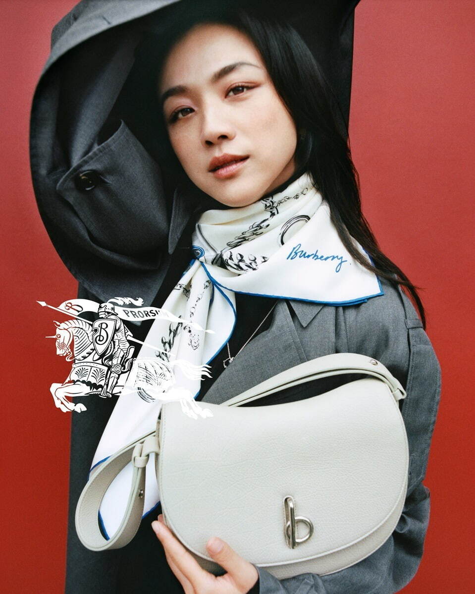 写真8/11｜バーバリー「ロッキングホース」レザーバッグ、“揺り木馬