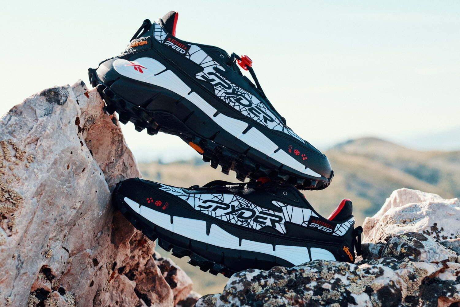 リーボック クラシックのスニーカー「ゾク ランナー」17年秋冬新作